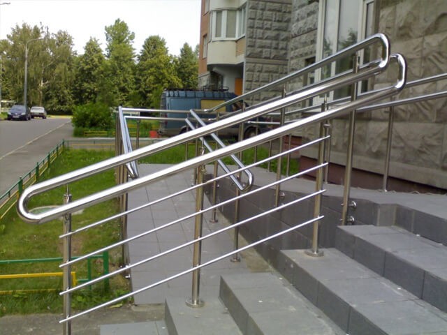 З нержавійки